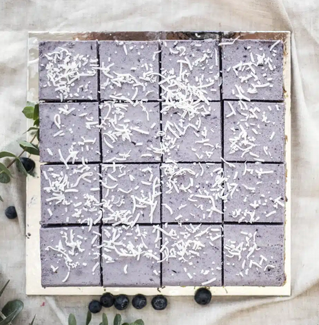 raw passion blueberry vegan slices (16 pieces)