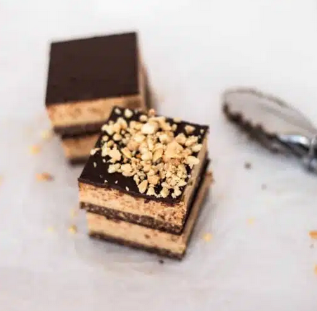 raw passion vegan snickers slices (16 pieces)