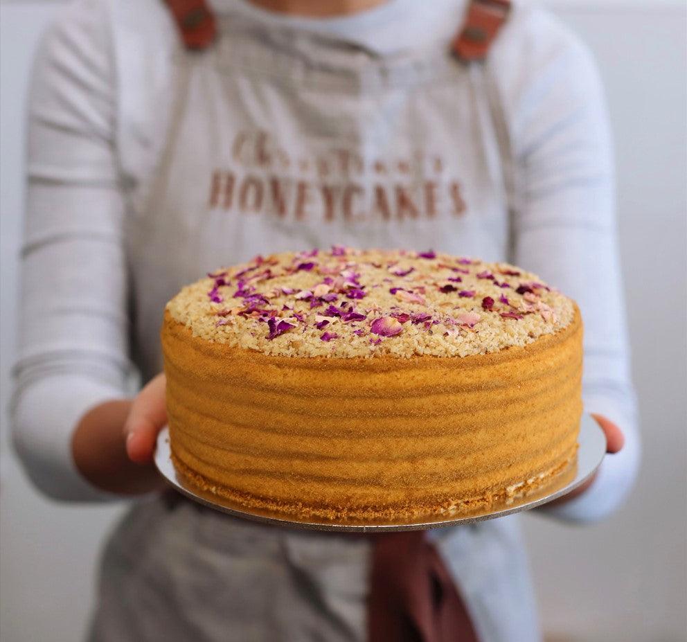 Mother's Day Cake】【Quick Shipping 24hr】4 Inch Honey/Rose/Birthday Cake -  Shop Felicitas Pâtissérie Cake & Desserts - Pinkoi | Birthday cake shop,  Patisserie cake, Cake desserts